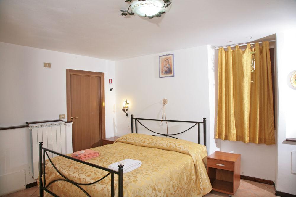Agriturismo Ponte Di Riocchio Gubbio Exterior foto